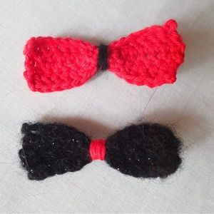 Bow Hairclips: red and black mix